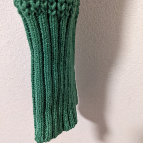 Lulu's NEW WITH TAG PUFF SLEEVED CUFF KNIT V NECK CROP BUTTONED GREEN CARDIGAN - Picture 10 of 10